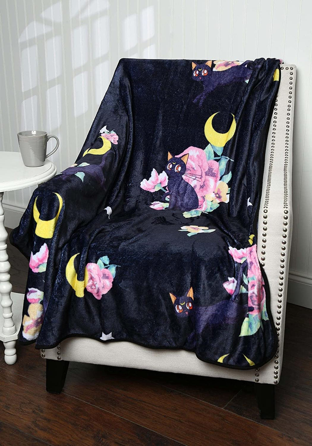 Great Eastern Entertainment Sailor Moon Luna Throw Blanket 46" X 60"