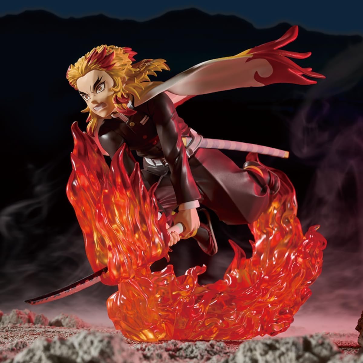 Banpresto - Demon Slayer: Kimetsu no Yaiba - Kyojuro Rengoku Vibration Stars Plus