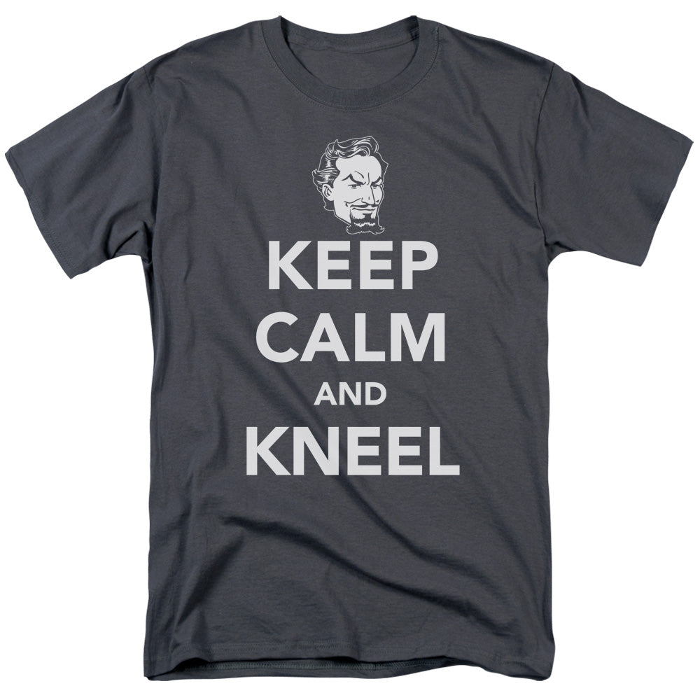 DC Comics - DC Originals - Keep Calm And Kneel - Adult Unisex T-Shirt - Gray