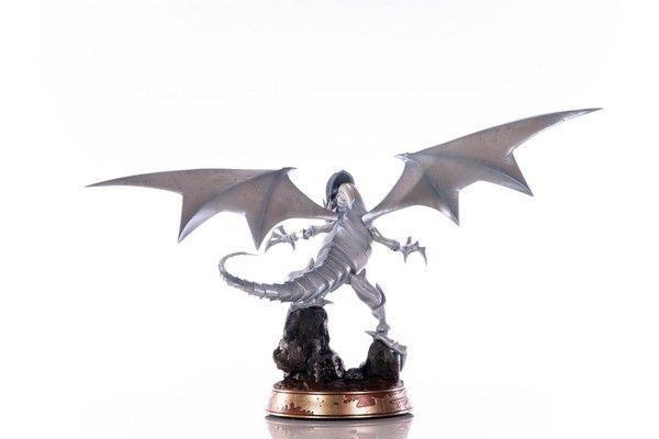 First 4 Figures - Yu-Gi-Oh - Blue-Eyes White Dragon White Edition