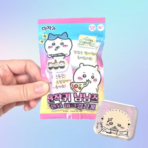 Chiikawa NyamNyamz Random Acrylic Clip Blind Box