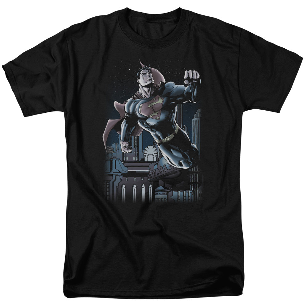 DC Comics - Superman - Night Fight - Adult Unisex Short Sleeve T-Shirt - Black