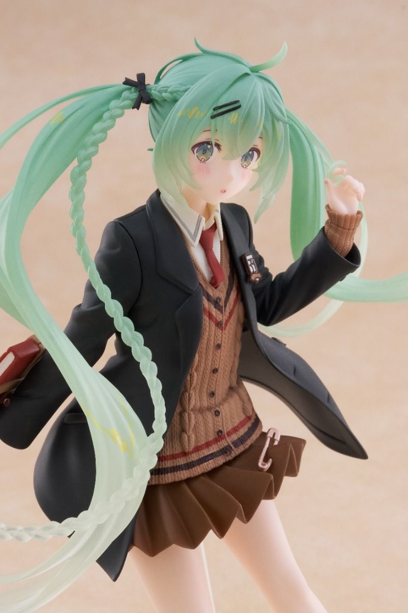 Taito - Hatsune Miku - Hatsune Miku - Fashion Preppy Ver. Figure