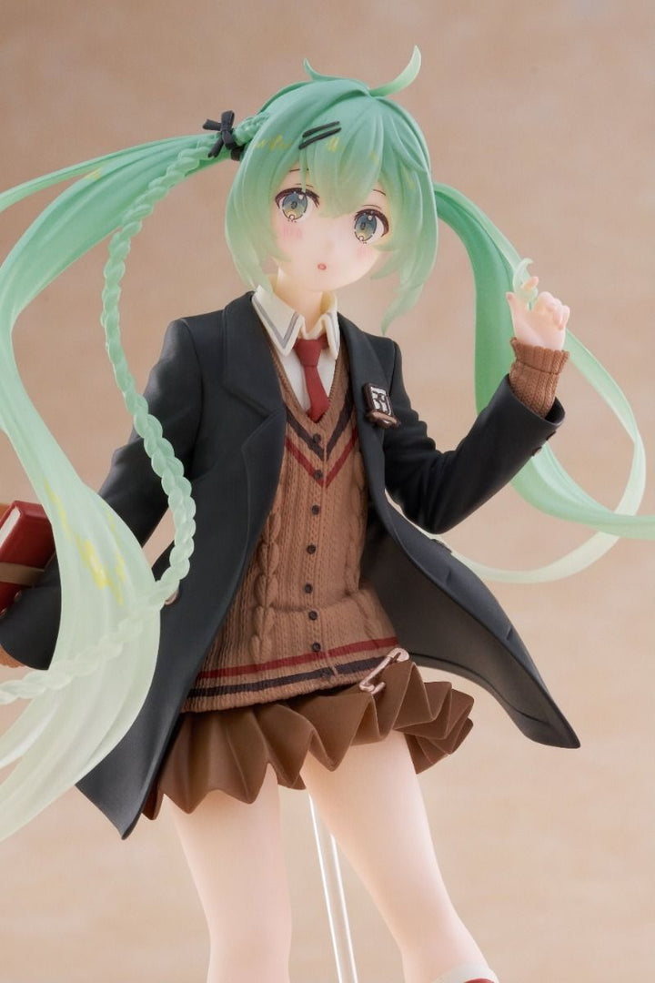 Taito - Hatsune Miku - Hatsune Miku - Fashion Preppy Ver. Figure