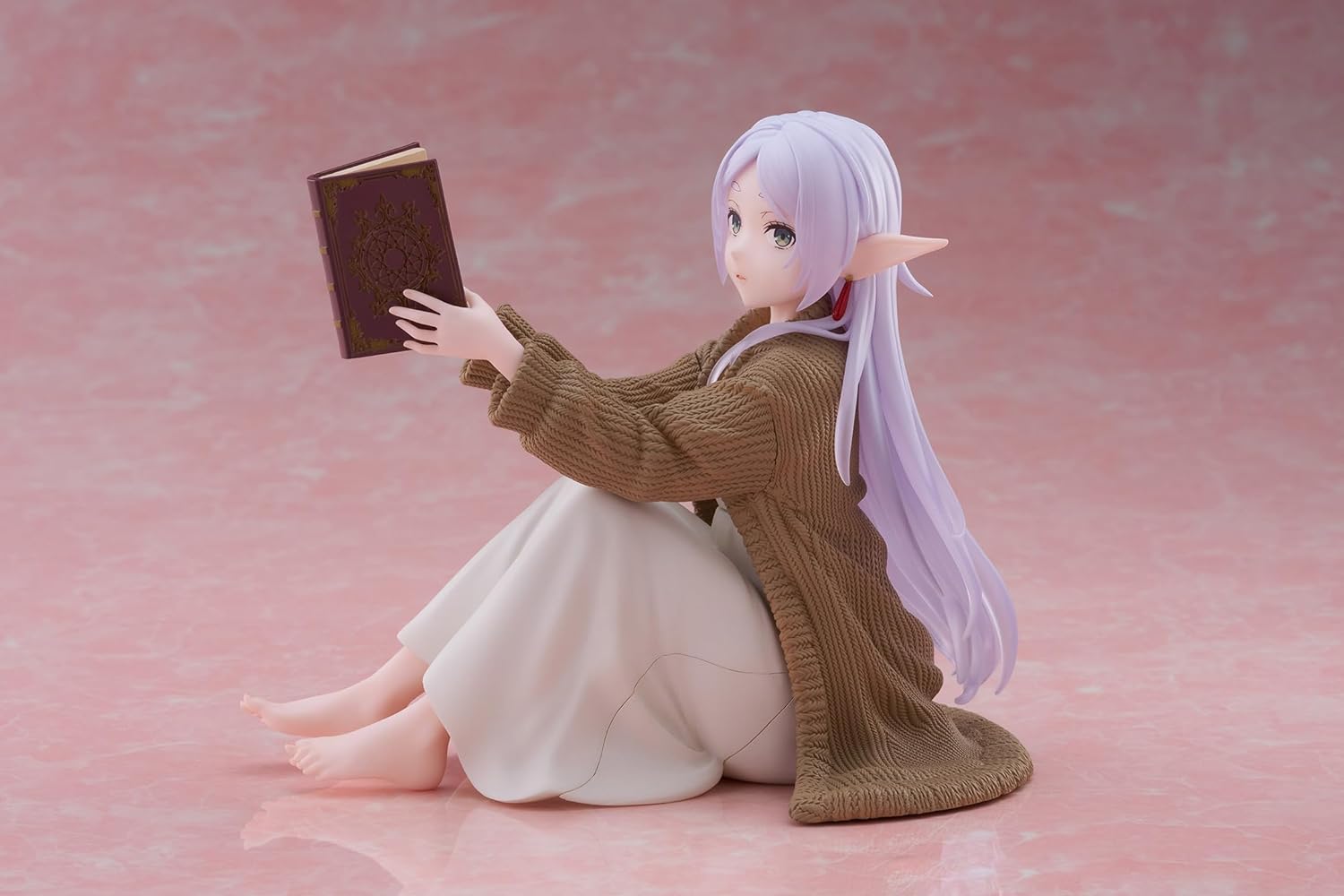 Taito - Frieren: Beyond Journey's End - Frieren Roomwear Version Desktop Cute Figure