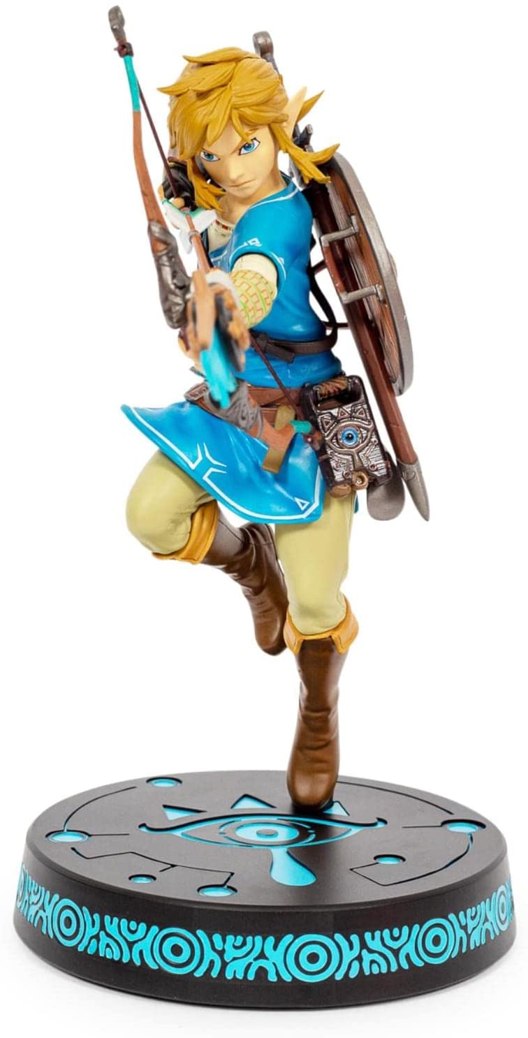 The Legend of Zelda: Breath of The Wild Link Collector's Edition Statue