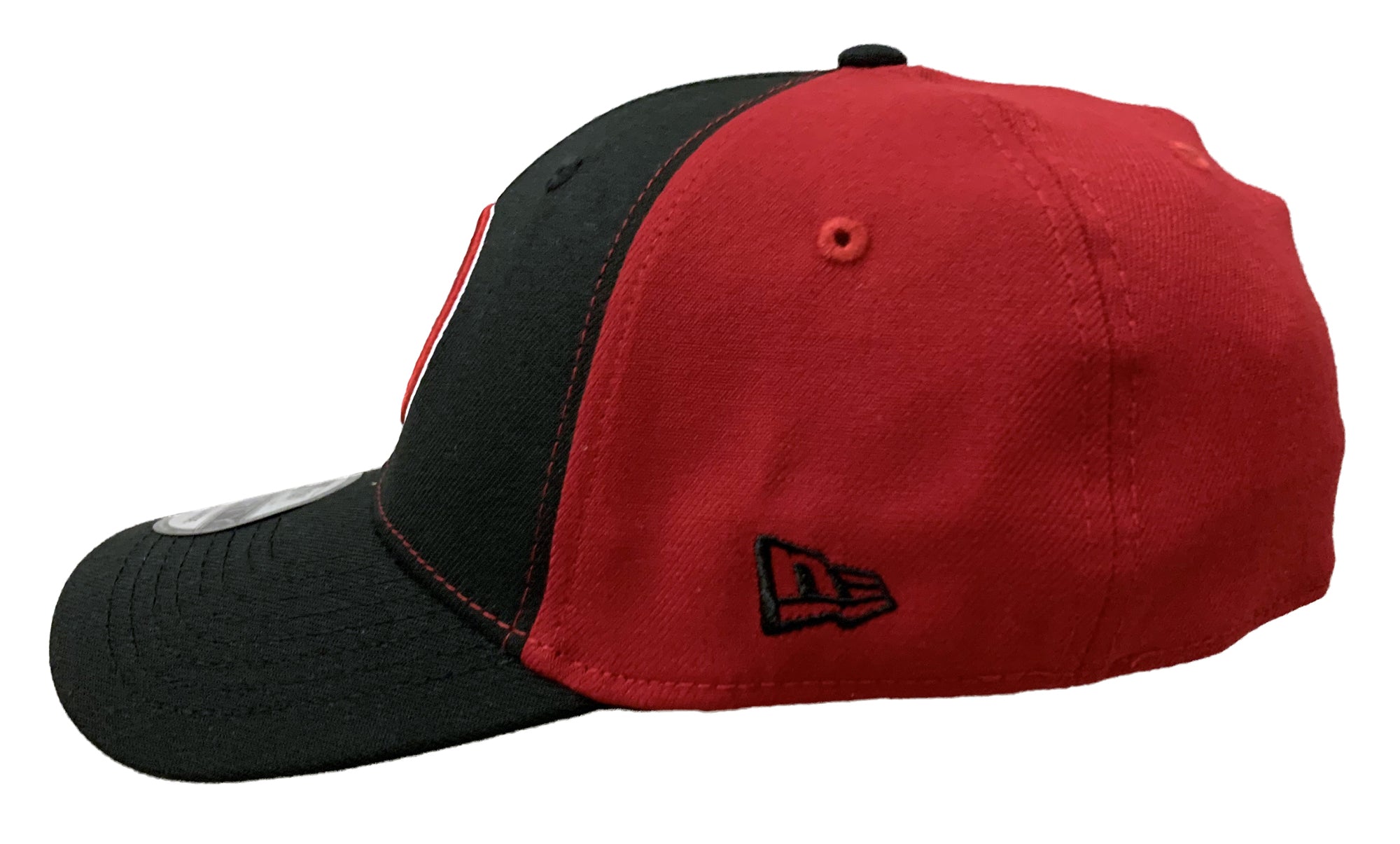 New Era Marvel Deadpool Symbol Black And Red 39Thirty Fitted Hat M/L