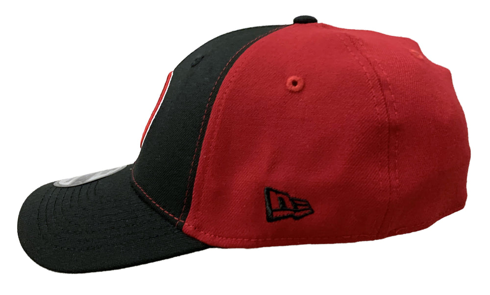 New Era Marvel Deadpool Symbol Black And Red 39Thirty Fitted Hat L/XL
