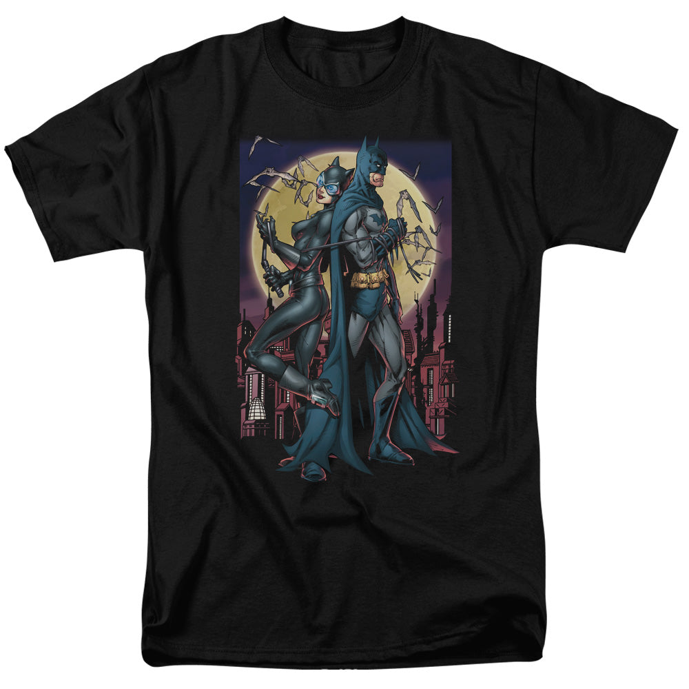 DC Comics - Batman & Catwoman - Paint The Town Red - Adult T-Shirt