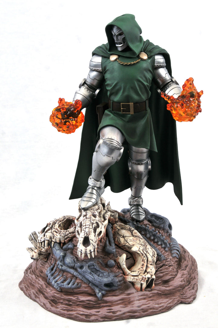 Diamond Select Toys Marvel Gallery Doctor Doom PVC Statue