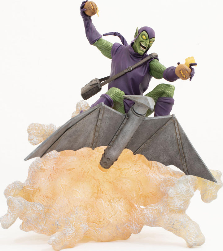 Diamond Select Toys Marvel Gallery Green Goblin Deluxe PVC Statue